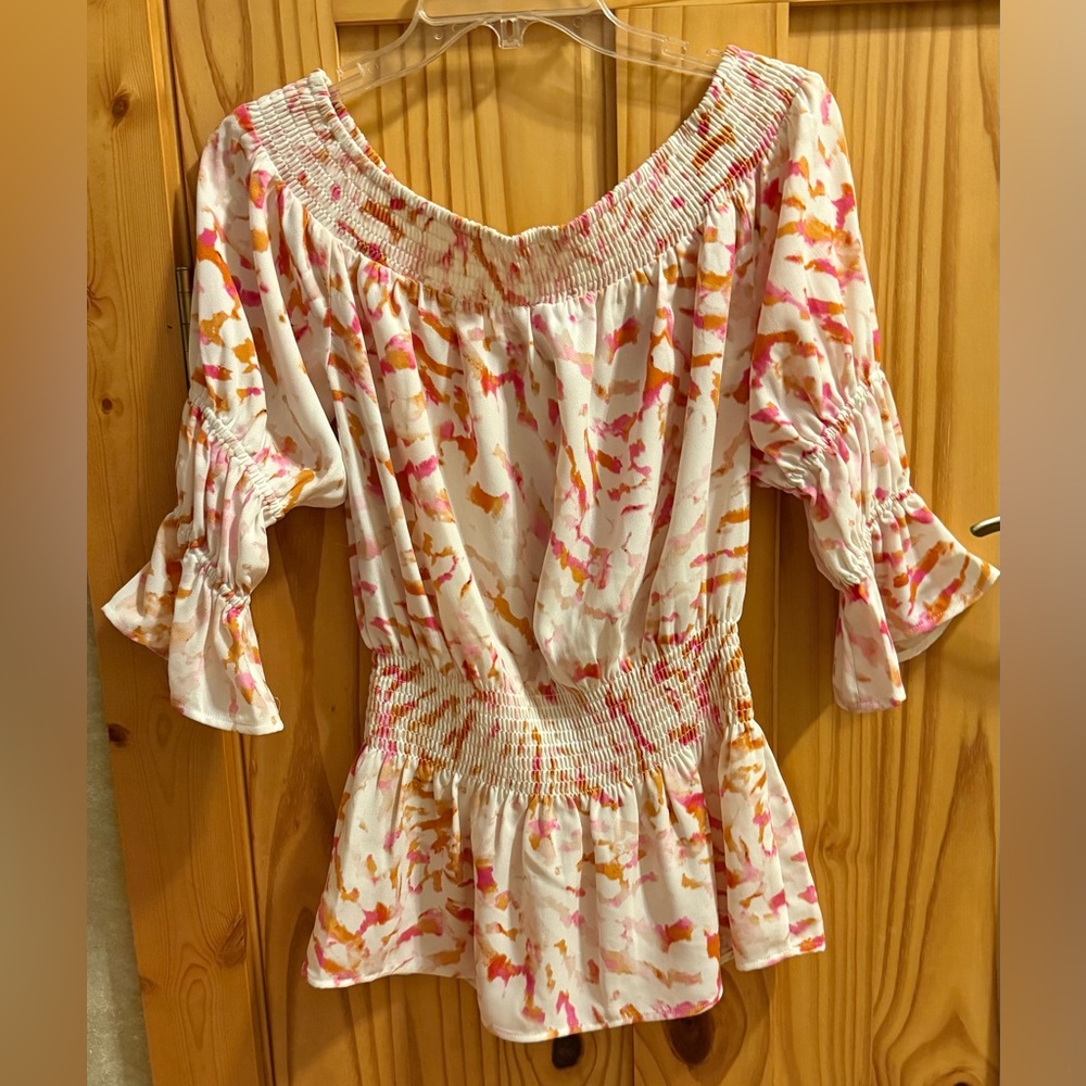 Cabi Drop Off Blouse XS new release spring 2022 EUC Worn once